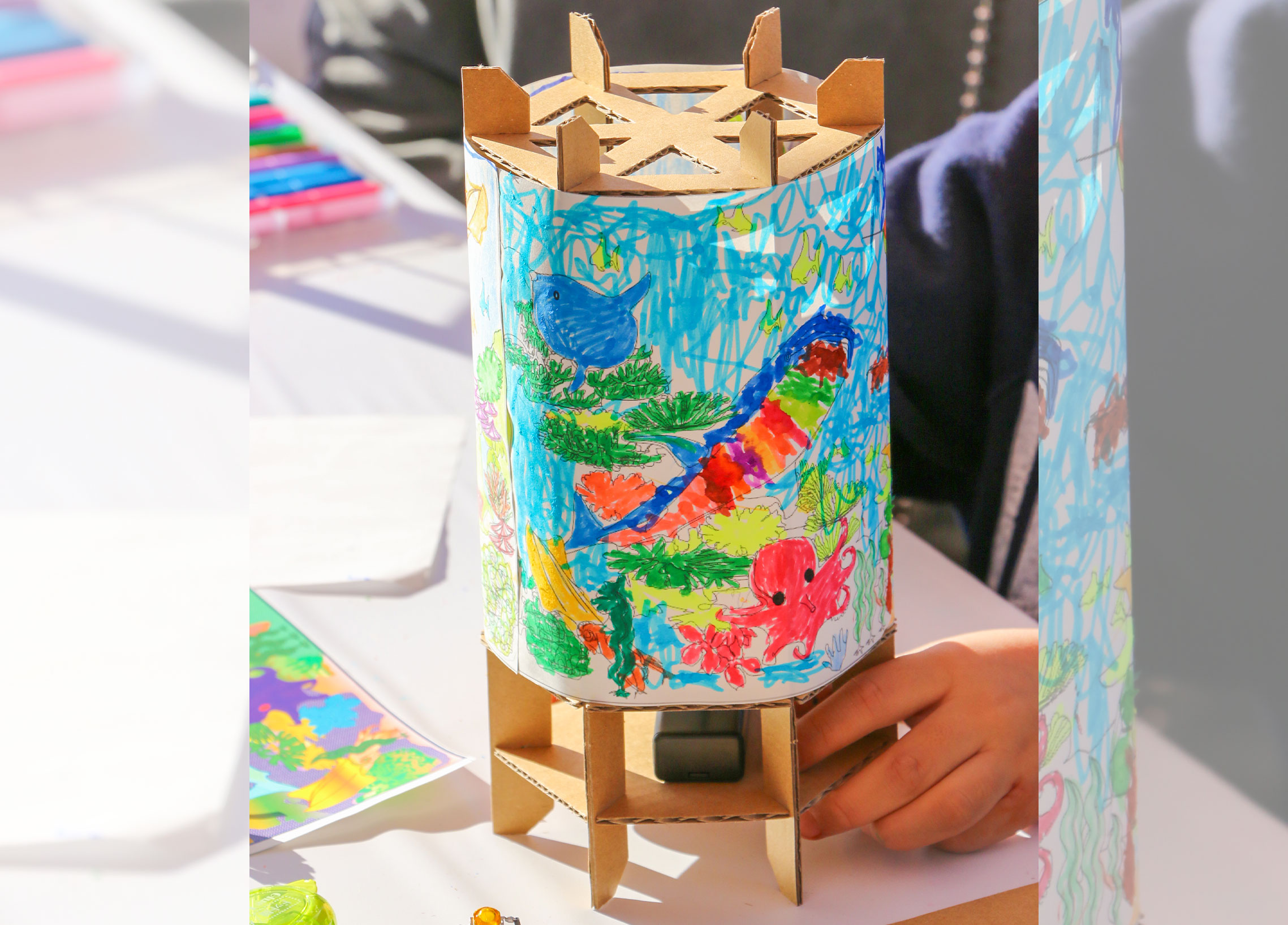 色鮮やかで、明かりを付けたらすっごくキレイそうタニッ。